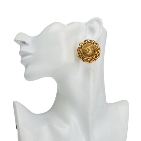 Chanel Vintage Clip On Earrings Wheat Rice Motif CC Gold Plated Chain - Picture 2 of 13